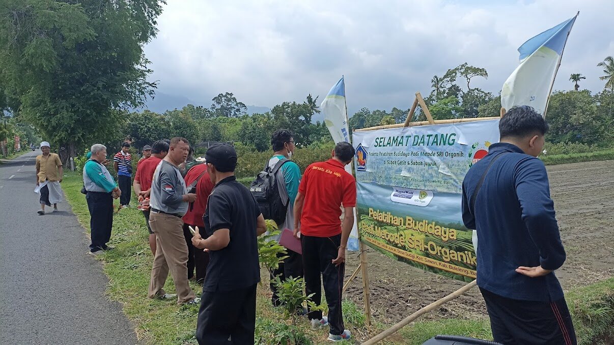 Peninjauan kawasan pertanian
